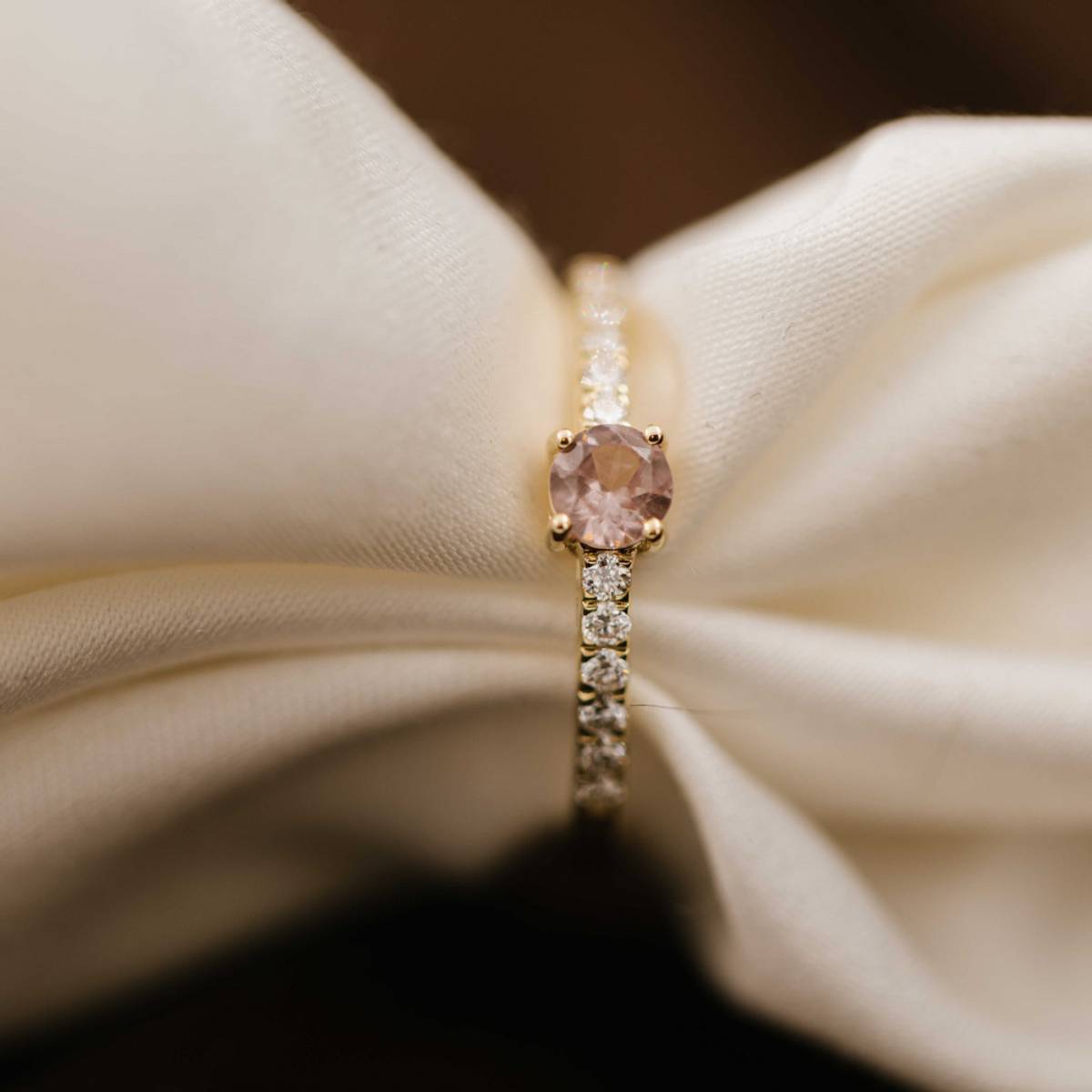 Diamantring i gult gull med diamanter 0.19ct w.p