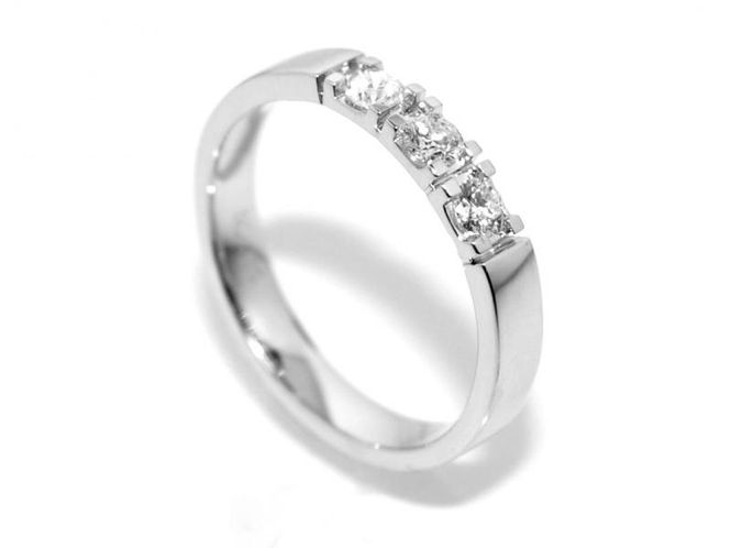 Hovedbilde Forlovelsesring dame med diamanter 0.15 carat ...