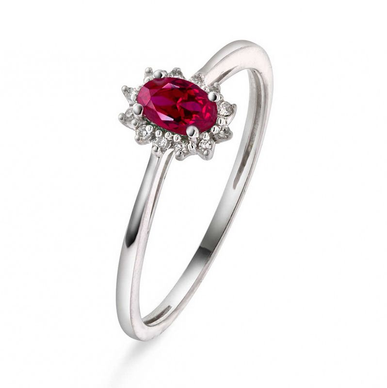 Diamantring i hvitt gull med diamanter 0.04ct w.si