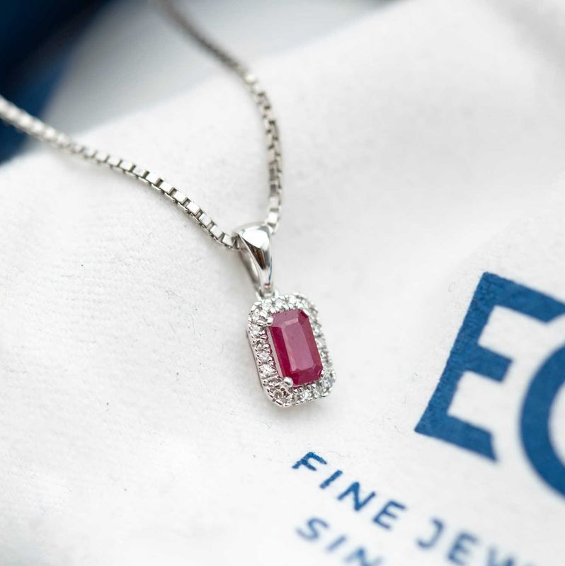 Rubin smykke 0.05 carat w.si