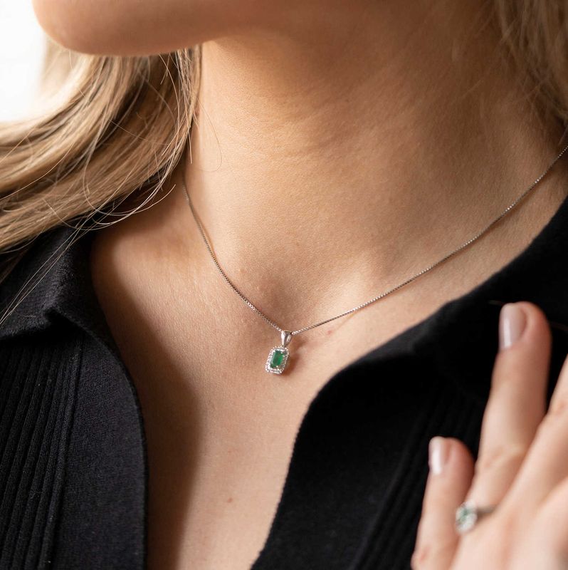 Smaragd smykke 0.05 carat w.si